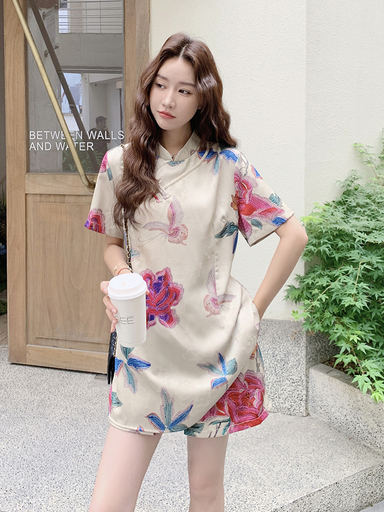 Chinese-Style Printed Satin Qipao Dress Set for Women - Summer Old Money Aesthetic Two-Piece Outfit with Shorts Chinese-Style Printed Satin Qipao Dress Set for Women - Summer Old Money Aesthetic Two-Piece Outfit with Shorts