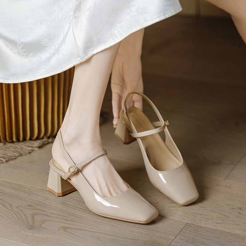 Chunky Heel Baotou Women's Sandals - Milk Tea Color, Versatile Mary Jane Flats, One-Strap High Heels for Summer 2025