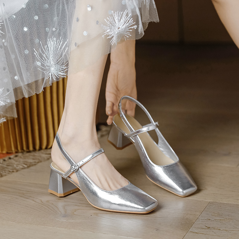 Chunky Heel Baotou Women's Sandals - Milk Tea Color, Versatile Mary Jane Flats, One-Strap High Heels for Summer 2025 Chunky Heel Baotou Women's Sandals - Milk Tea Color, Versatile Mary Jane Flats, One-Strap High Heels for Summer 2025