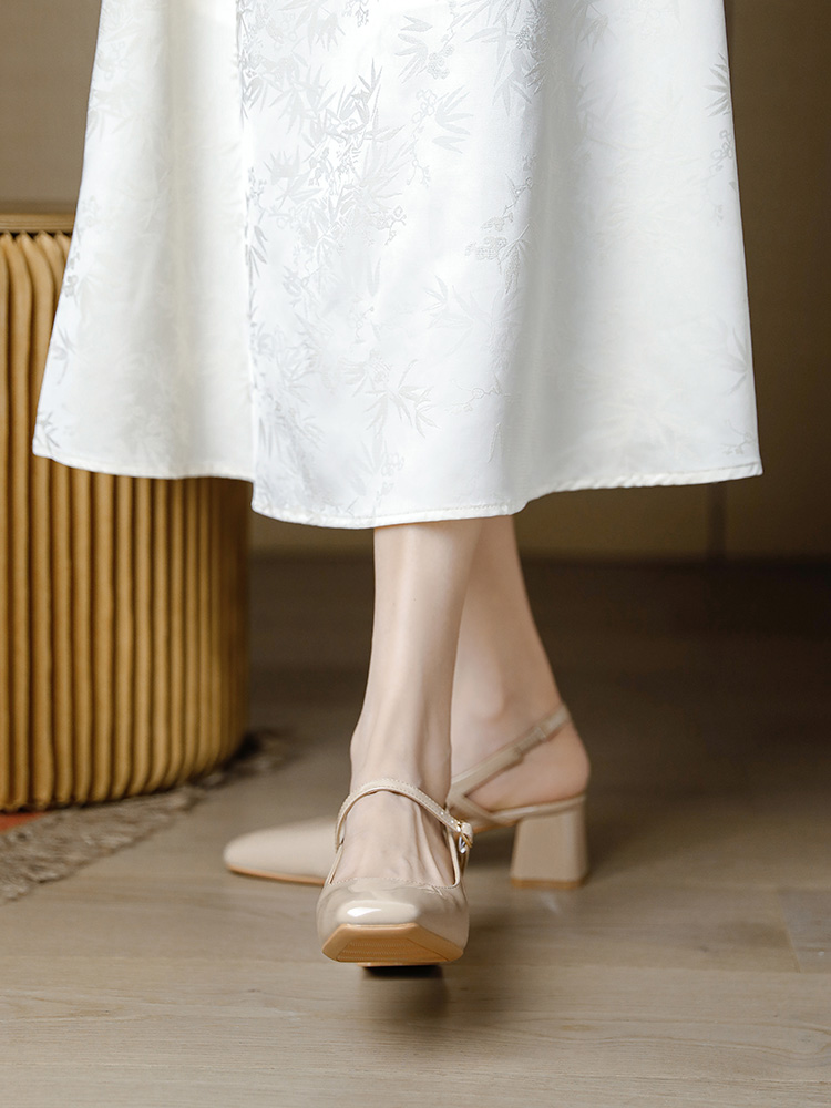 Chunky Heel Baotou Women's Sandals - Milk Tea Color, Versatile Mary Jane Flats, One-Strap High Heels for Summer 2025 Chunky Heel Baotou Women's Sandals - Milk Tea Color, Versatile Mary Jane Flats, One-Strap High Heels for Summer 2025