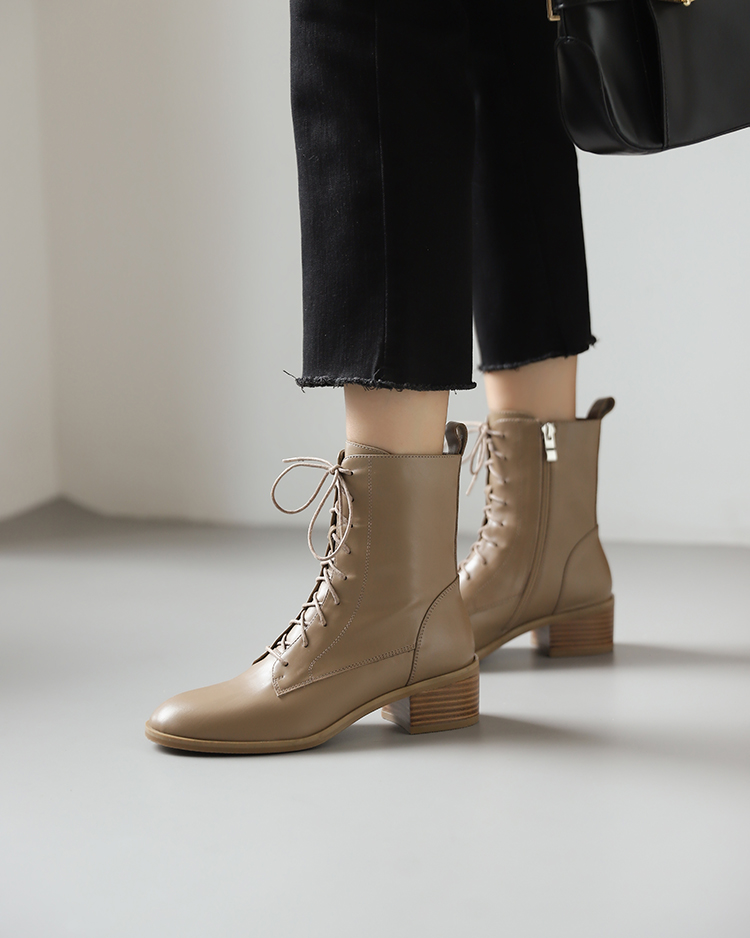 Chunky Heel Lace-Up Short Boots for Women - Genuine Leather Round Toe Mid Heel Martin Knight Boots for Autumn Winter Fashion Chunky Heel Lace-Up Short Boots for Women - Genuine Leather Round Toe Mid Heel Martin Knight Boots for Autumn Winter Fashion