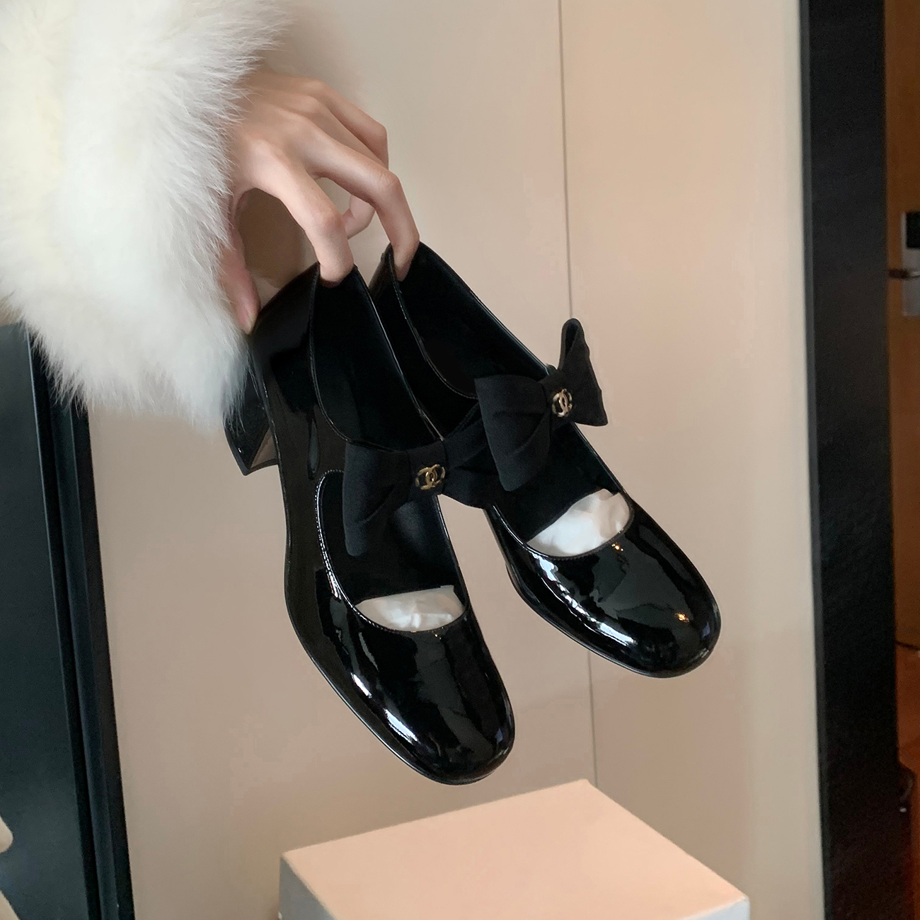 Chunky Heel Mary Jane Shoes in Genuine Leather, French Retro Bow Design, 2025 Autumn/Winter Style, Chic High-Heeled Flats Chunky Heel Mary Jane Shoes in Genuine Leather, French Retro Bow Design, 2025 Autumn/Winter Style, Chic High-Heeled Flats