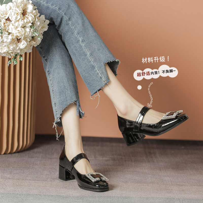 Chunky Heel Square Buckle Mary Jane Shoes for Women, JK Japanese Style, Shallow Mouth, Flat Bottom, 2025 New Fashion Trend Chunky Heel Square Buckle Mary Jane Shoes for Women, JK Japanese Style, Shallow Mouth, Flat Bottom, 2025 New Fashion Trend
