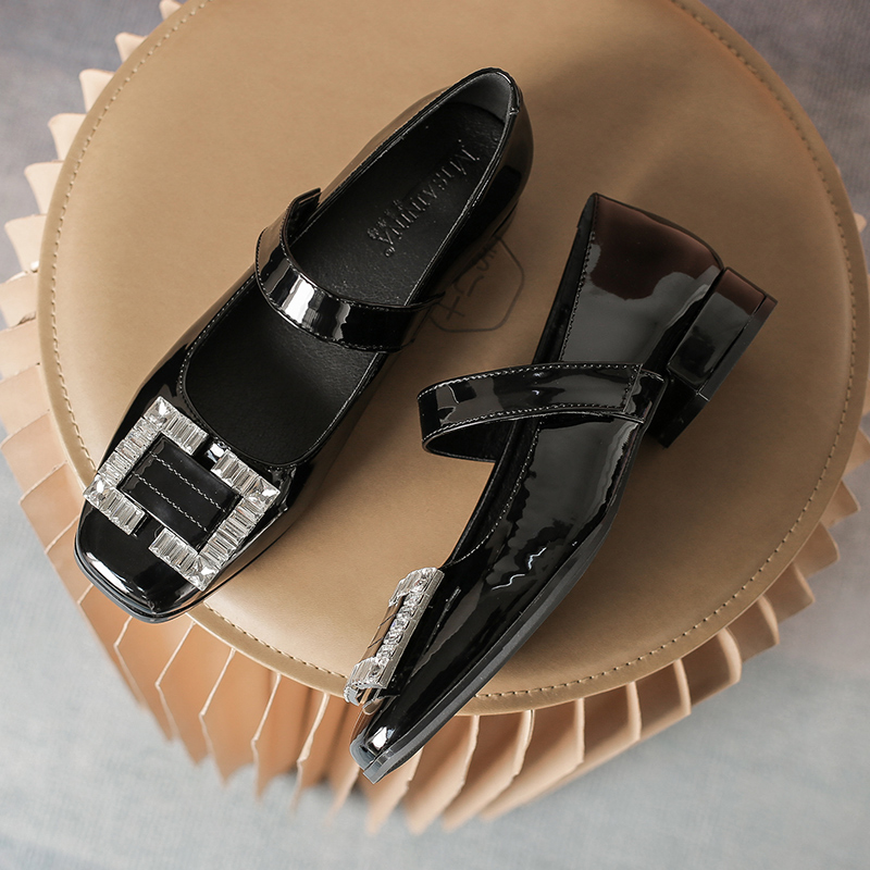 Chunky Heel Square Buckle Mary Jane Shoes for Women, JK Japanese Style, Shallow Mouth, Flat Bottom, 2025 New Fashion Trend Chunky Heel Square Buckle Mary Jane Shoes for Women, JK Japanese Style, Shallow Mouth, Flat Bottom, 2025 New Fashion Trend