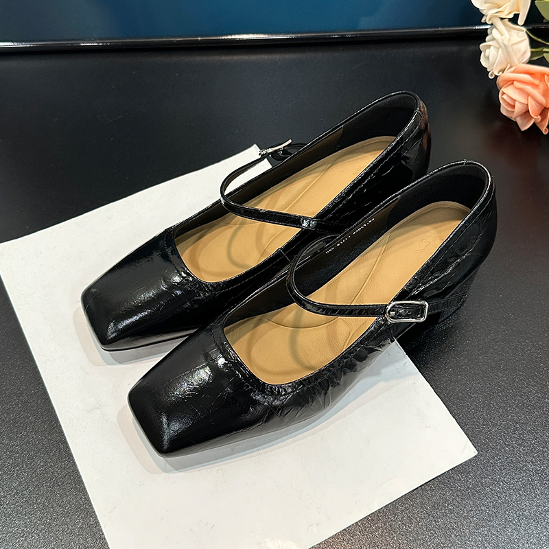 Chunky-Heeled Square-Toe Mary Jane Shoes, Genuine Leather, Glossy Finish, Versatile One-Strap Design for Women's Y2K Style Chunky-Heeled Square-Toe Mary Jane Shoes, Genuine Leather, Glossy Finish, Versatile One-Strap Design for Women's Y2K Style