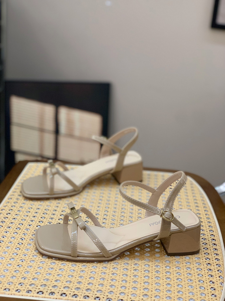 Chunky-Heeled Thick-Soled Square-Toe Sandals for Women, Open-Toe One-Strap Buckle with Bowknot, Versatile Summer Style 2025 Chunky-Heeled Thick-Soled Square-Toe Sandals for Women, Open-Toe One-Strap Buckle with Bowknot, Versatile Summer Style 2025