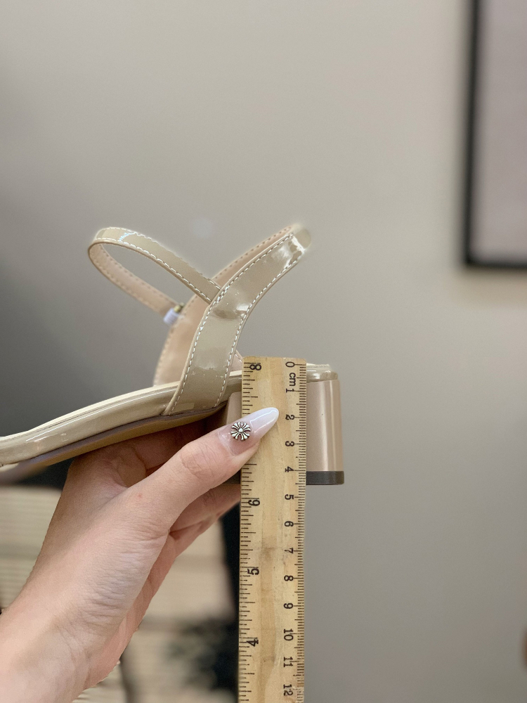 Chunky-Heeled Thick-Soled Square-Toe Sandals for Women, Open-Toe One-Strap Buckle with Bowknot, Versatile Summer Style 2025 Chunky-Heeled Thick-Soled Square-Toe Sandals for Women, Open-Toe One-Strap Buckle with Bowknot, Versatile Summer Style 2025