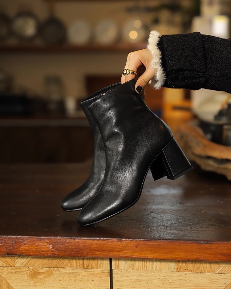 Chunky High-Heeled Slim Boots for Women, Genuine Leather Round-Toe Sock Ankle Boots, Versatile Fashion Footwear