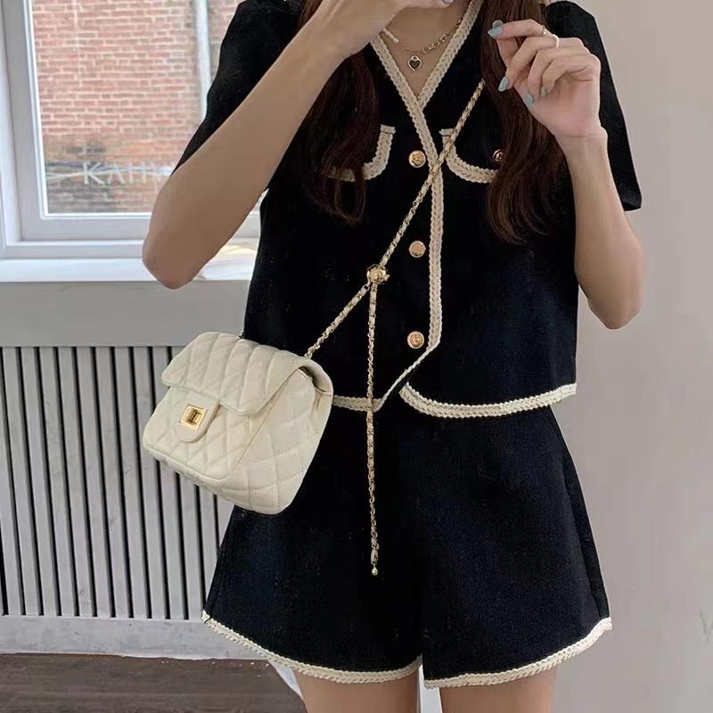 Classic Small Diamond Quilted Chain Shoulder Bag - Trendy Soft Casual Square Purse for Women Classic Small Diamond Quilted Chain Shoulder Bag - Trendy Soft Casual Square Purse for Women