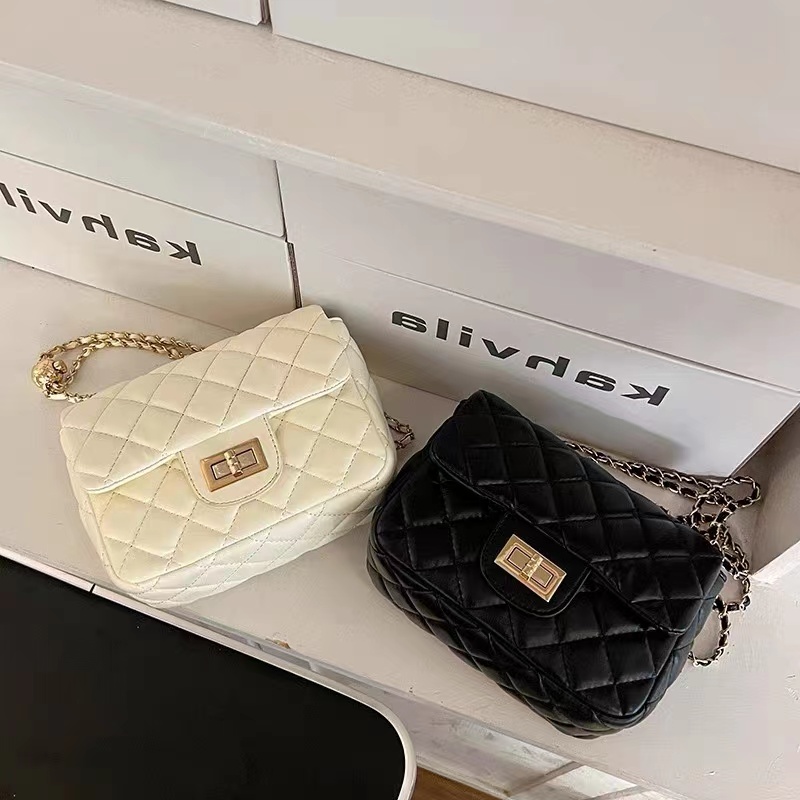 Classic Small Diamond Quilted Chain Shoulder Bag - Trendy Soft Casual Square Purse for Women Classic Small Diamond Quilted Chain Shoulder Bag - Trendy Soft Casual Square Purse for Women
