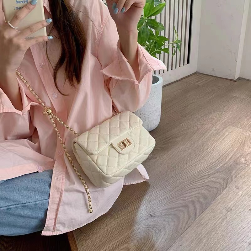 Classic Small Diamond Quilted Chain Shoulder Bag - Trendy Soft Casual Square Purse for Women