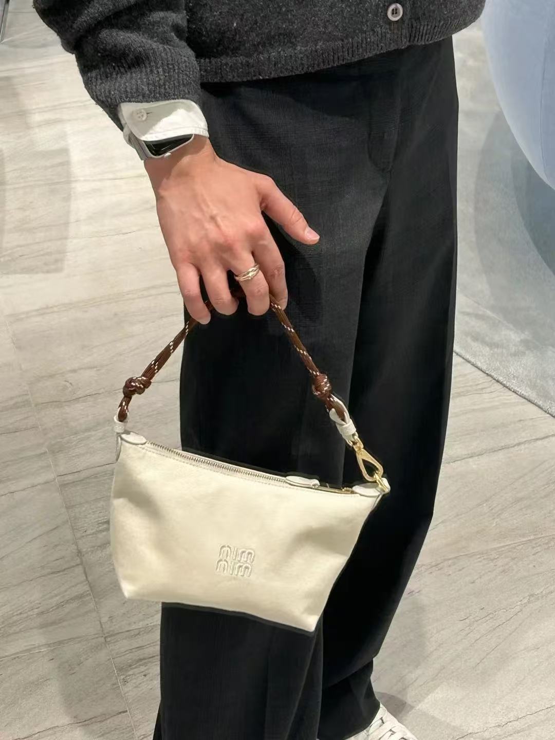 Color Block Canvas Lunch Box Bag - 2025 Internet Celebrity Fashion Commuter Shoulder Crossbody Bag for Surfing and Daily Use Color Block Canvas Lunch Box Bag - 2025 Internet Celebrity Fashion Commuter Shoulder Crossbody Bag for Surfing and Daily Use