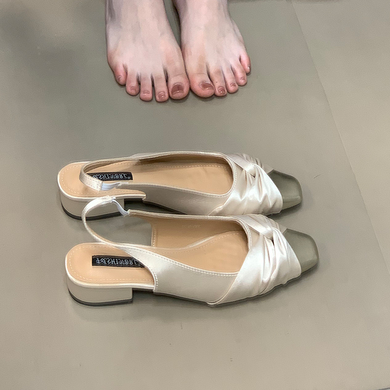 Color-Block Flat Sandals for Women - Summer 2025 Style, Versatile Design to Match Skirts, Trendy Casual Footwear