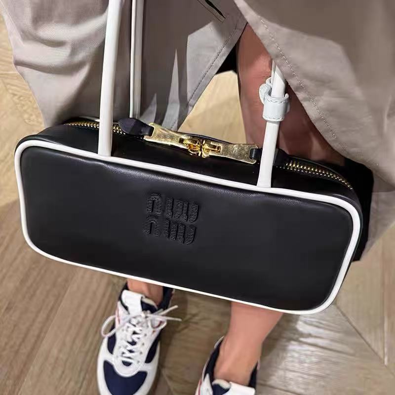 Color Block Handheld Shoulder Bag for Women - 2025 Internet Celebrity Fashion, Square Design, Dark Style