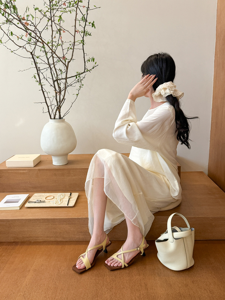 Color-Block Mid-Heel Sandals for Women - Retro Summer 2025 Square-Toe Shoes, Versatile Blogger Style Color-Block Mid-Heel Sandals for Women - Retro Summer 2025 Square-Toe Shoes, Versatile Blogger Style