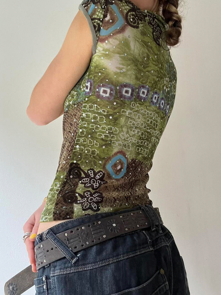 Color Block Printed Cuffed V-Neck T-Shirt for Women - Hot Girl Style, Personality Slim Fit Short Top, Y2K Fashion Color Block Printed Cuffed V-Neck T-Shirt for Women - Hot Girl Style, Personality Slim Fit Short Top, Y2K Fashion