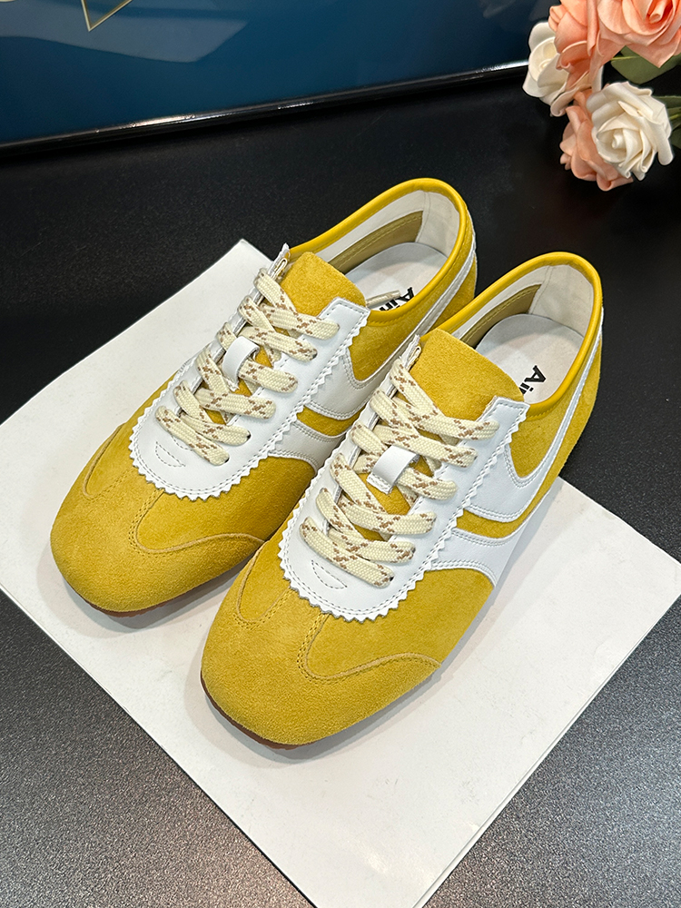 Color-Block Retro Training Shoes for Women, 2025 Casual Sports Footwear, Versatile Flat-Bottom Agan Sneakers, Breathable Design