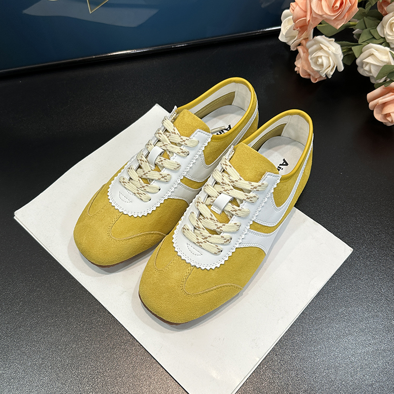 Color-Block Retro Training Shoes for Women, 2025 Casual Sports Footwear, Versatile Flat-Bottom Agan Sneakers, Breathable Design