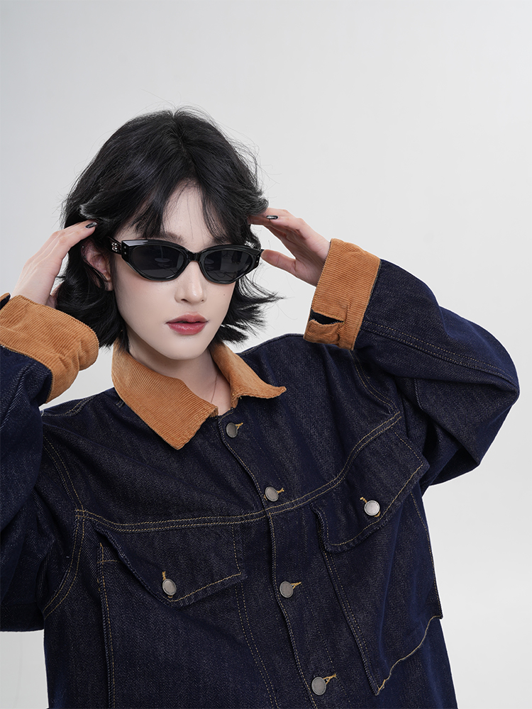 Color-Block Spliced Lapel Long Sleeve Denim Jacket for Women - Retro Casual Spring Top in Korean Style, Loose Fit Color-Block Spliced Lapel Long Sleeve Denim Jacket for Women - Retro Casual Spring Top in Korean Style, Loose Fit