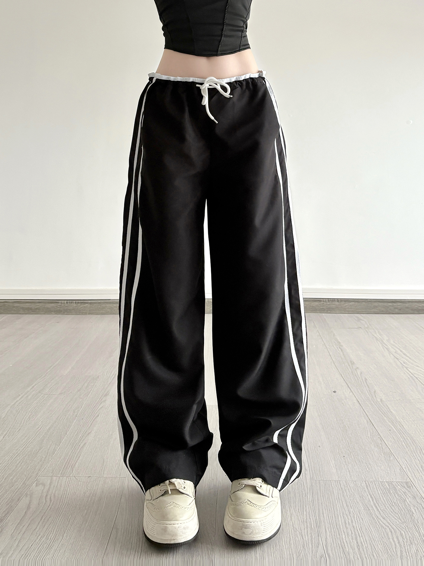 Color-Block Striped Sports Casual Pants for Women - Loose Slimming Low-Waist Long Pants with Drawstring, American Street Style