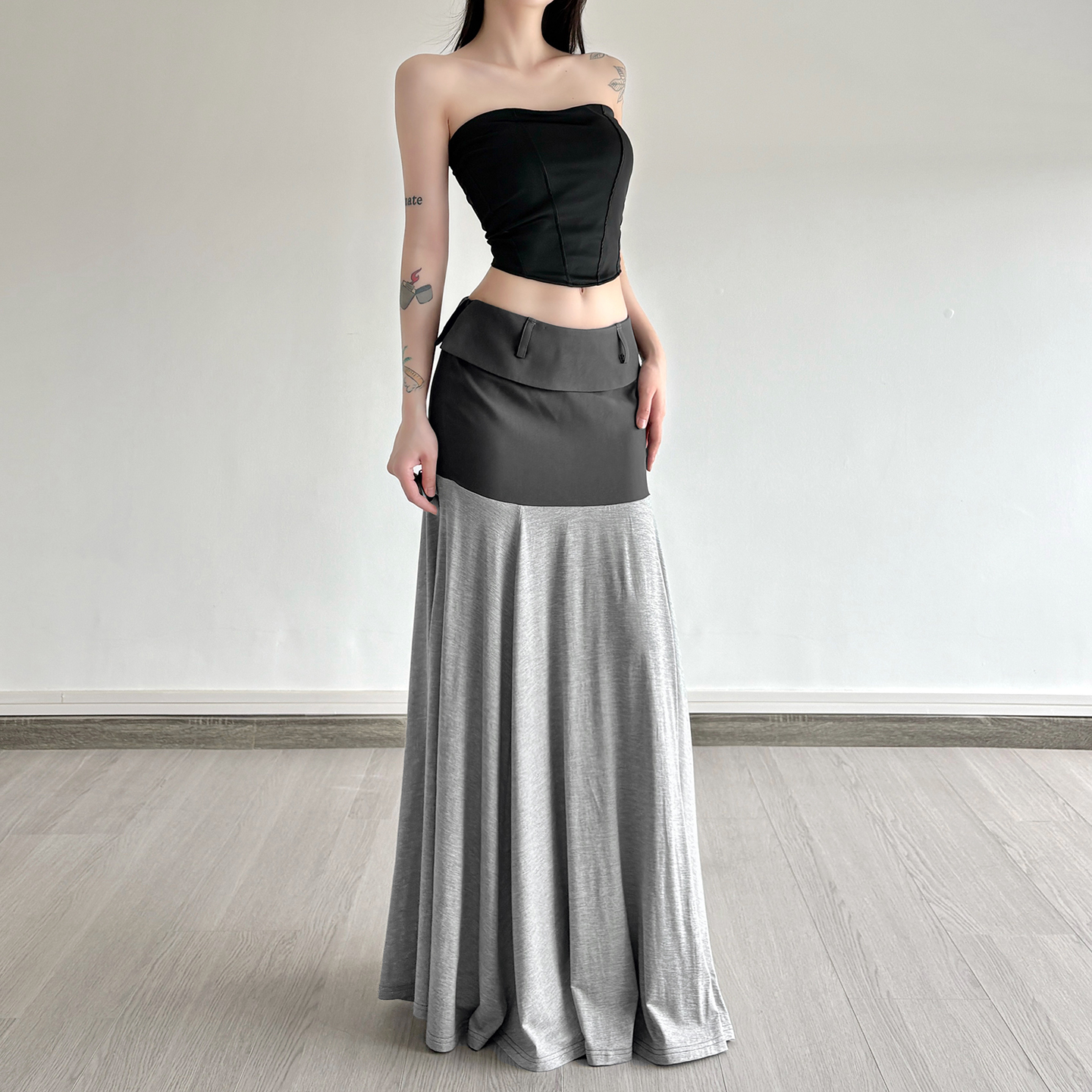 Color-Block Vintage Long Skirt for Women - Hipster Casual Street Style with Turned-Up Waist - Minimalist Fashion Essential