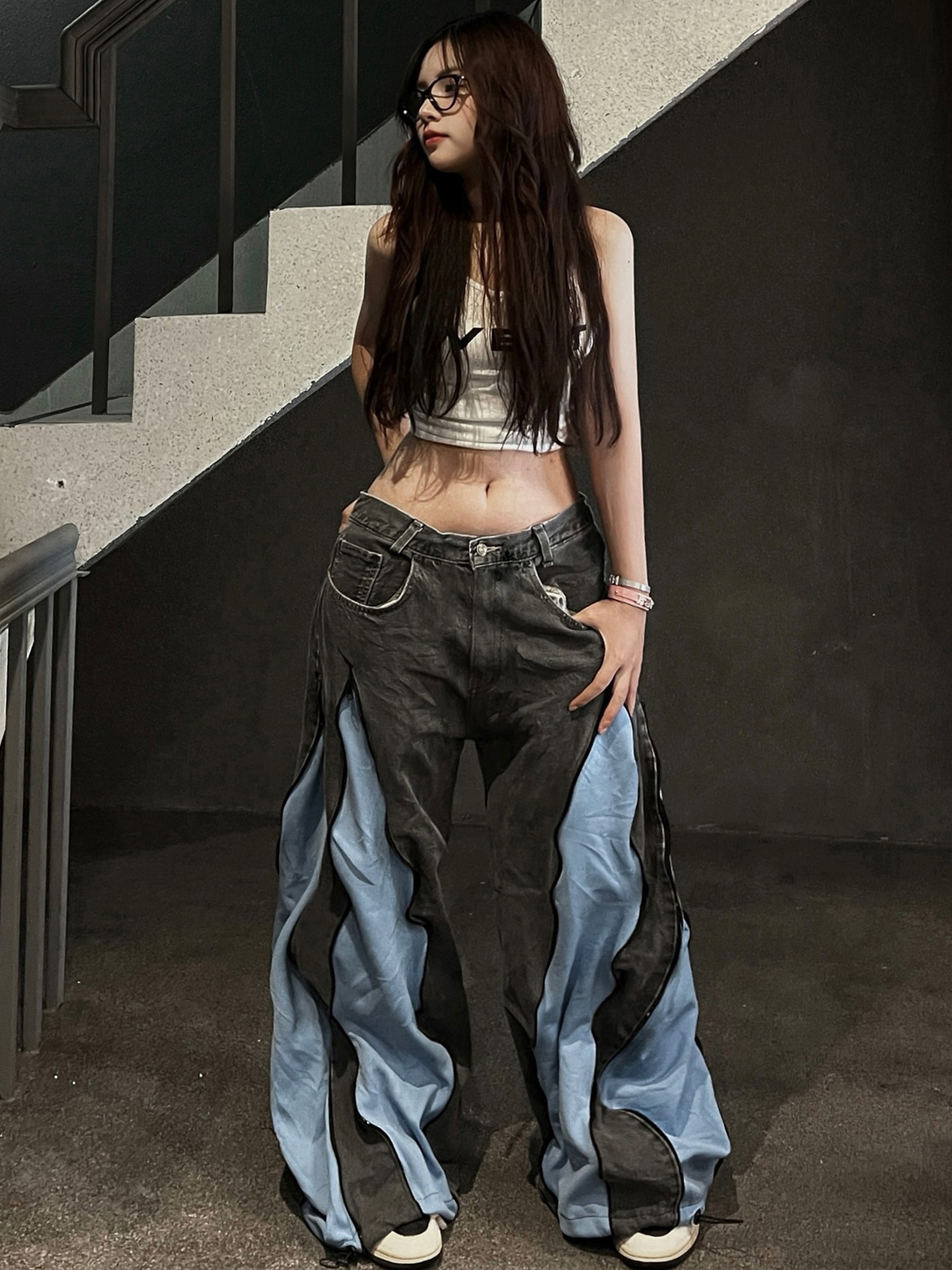 Color-Blocked American Retro Zipper Design Wide-Leg Denim Pants for Women - Street Fashion Loose Fit Trousers Color-Blocked American Retro Zipper Design Wide-Leg Denim Pants for Women - Street Fashion Loose Fit Trousers