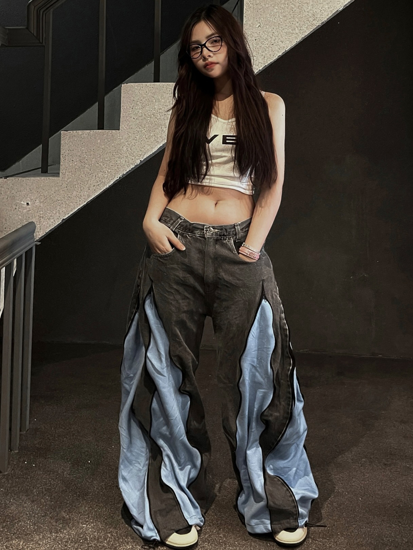 Color-Blocked American Retro Zipper Design Wide-Leg Denim Pants for Women - Street Fashion Loose Fit Trousers Color-Blocked American Retro Zipper Design Wide-Leg Denim Pants for Women - Street Fashion Loose Fit Trousers