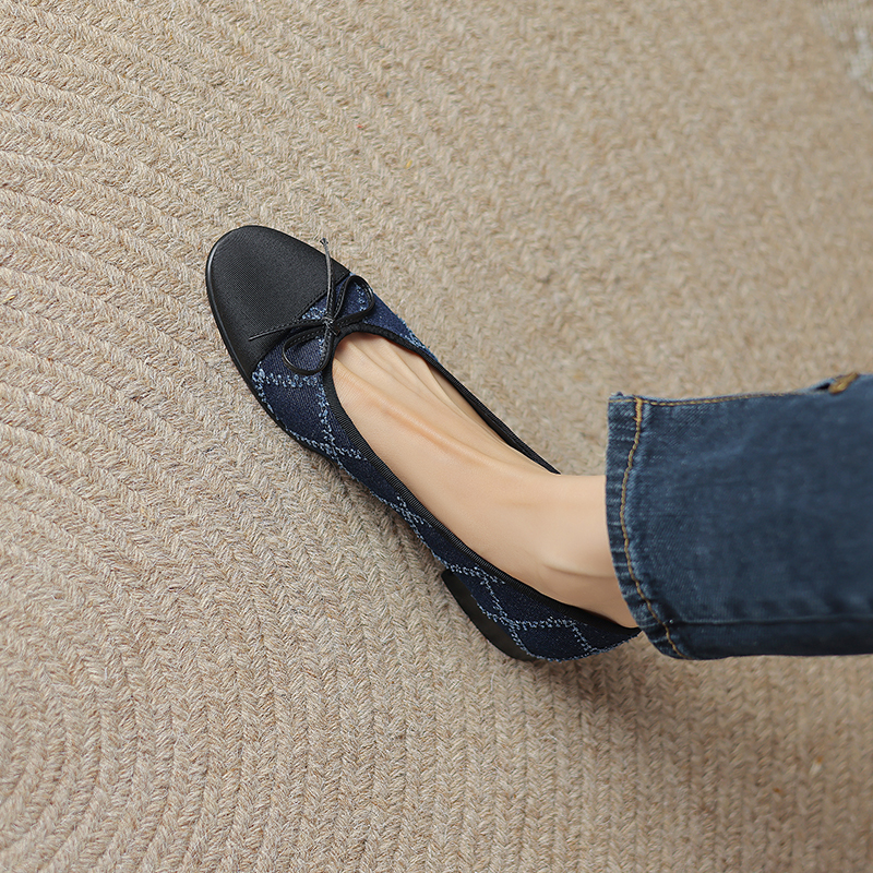 Color-Blocked Bow Ballet Flats in Genuine Leather - Women's French Style Comfortable Footwear for a Chic Look Color-Blocked Bow Ballet Flats in Genuine Leather - Women's French Style Comfortable Footwear for a Chic Look