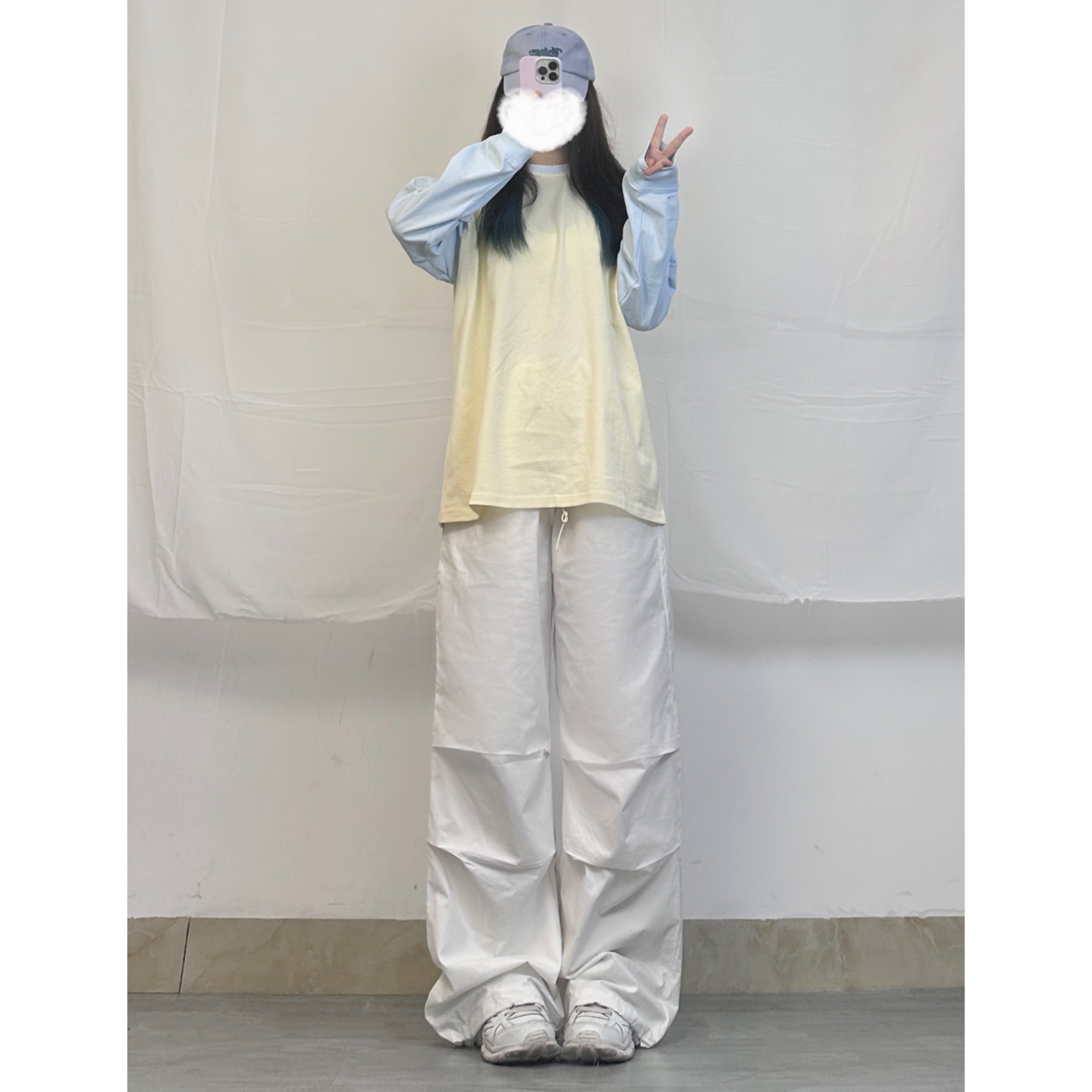 Color-Blocked Shoulder Long Sleeve Sweatshirt for Women - Oversized Round Neck Vintage Style Top for Spring and Autumn Fashion