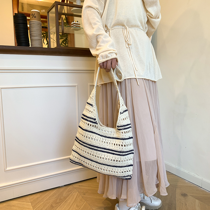 Color-Blocking Handmade Woven Straw Tote Bag for Women - Large Capacity Shoulder Bag for Summer Beach Vacation and Commuting Color-Blocking Handmade Woven Straw Tote Bag for Women - Large Capacity Shoulder Bag for Summer Beach Vacation and Commuting