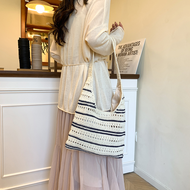 Color-Blocking Handmade Woven Straw Tote Bag for Women - Large Capacity Shoulder Bag for Summer Beach Vacation and Commuting Color-Blocking Handmade Woven Straw Tote Bag for Women - Large Capacity Shoulder Bag for Summer Beach Vacation and Commuting