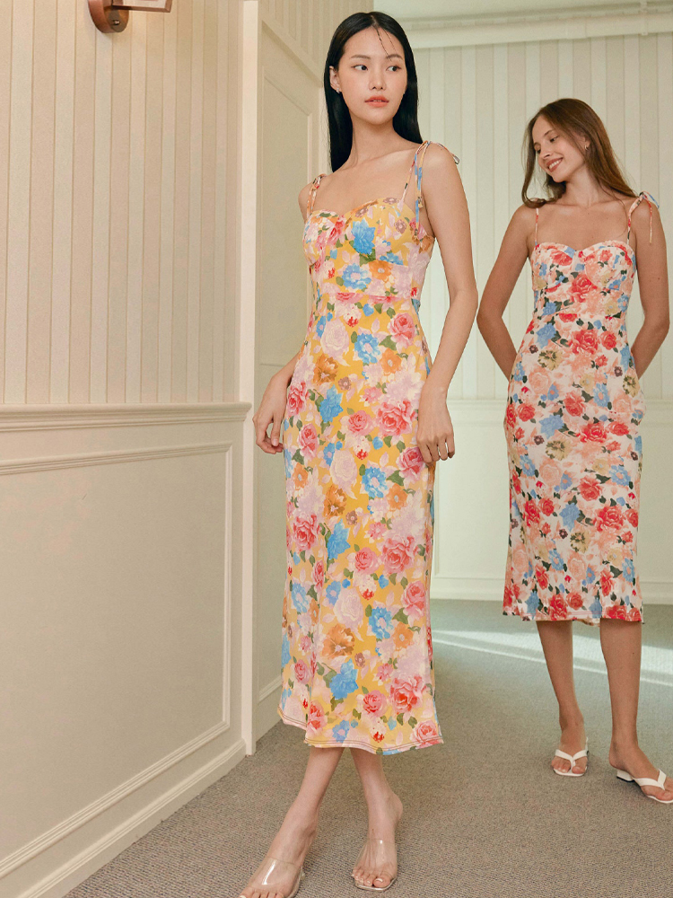 Colorful Floral Spaghetti Strap Dress for Women, Adjustable High Waist, Slim Fit, Knee-Length Summer Fashion, Y2K Style Colorful Floral Spaghetti Strap Dress for Women, Adjustable High Waist, Slim Fit, Knee-Length Summer Fashion, Y2K Style