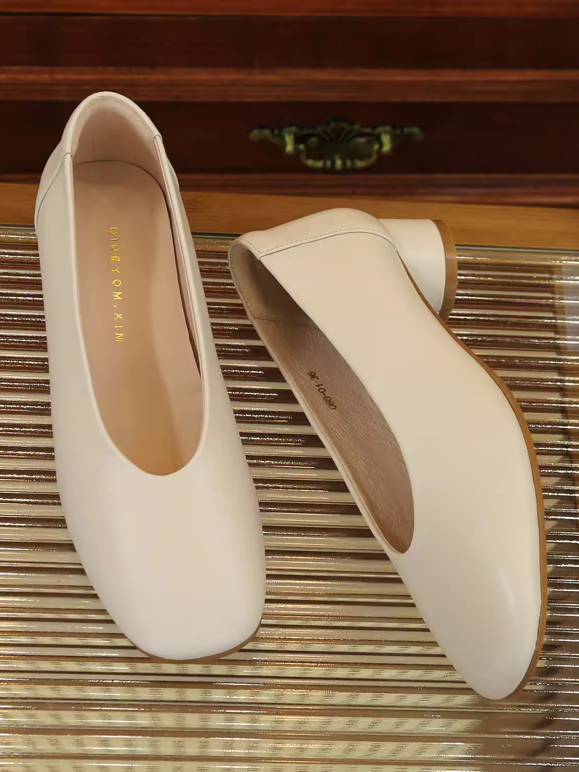 Comfortable 3.5cm Low Chunky Heel Round Toe Genuine Leather Womenâ€™s Single Shoes in Soft French Sheepskin - Spring 2025 Fashion