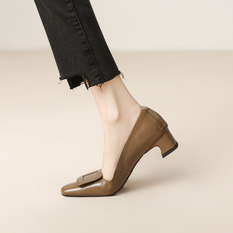 Comfortable Sheepskin Grandma Shoes for Women, French-Style Square Buckle Chunky Heel Loafers, Square-Toed Mid-Heel Footwear Comfortable Sheepskin Grandma Shoes for Women, French-Style Square Buckle Chunky Heel Loafers, Square-Toed Mid-Heel Footwear