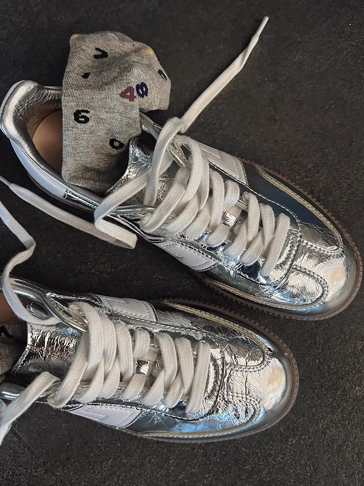 Cowhide Silver Training Shoes for Women - Classic Spring/Summer Casual Sneakers, Trendy Little White Shoes, Internet Celebrity Style Cowhide Silver Training Shoes for Women - Classic Spring/Summer Casual Sneakers, Trendy Little White Shoes, Internet Celebrity Style