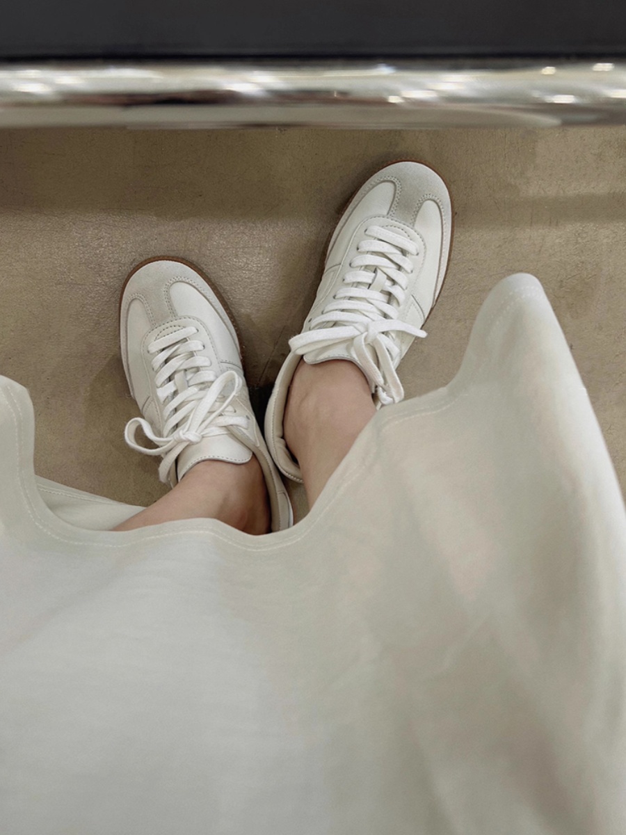 Cowhide Silver Training Shoes for Women - Classic Spring/Summer Casual Sneakers, Trendy Little White Shoes, Internet Celebrity Style Cowhide Silver Training Shoes for Women - Classic Spring/Summer Casual Sneakers, Trendy Little White Shoes, Internet Celebrity Style