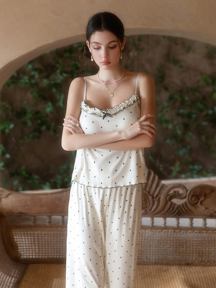 Cozy Women's Coral Fleece Camisole and Long Pants Sleepwear Set - Thickened Autumn Winter 2024, Comfortable 3-Piece Loungewear Cozy Women's Coral Fleece Camisole and Long Pants Sleepwear Set - Thickened Autumn Winter 2024, Comfortable 3-Piece Loungewear