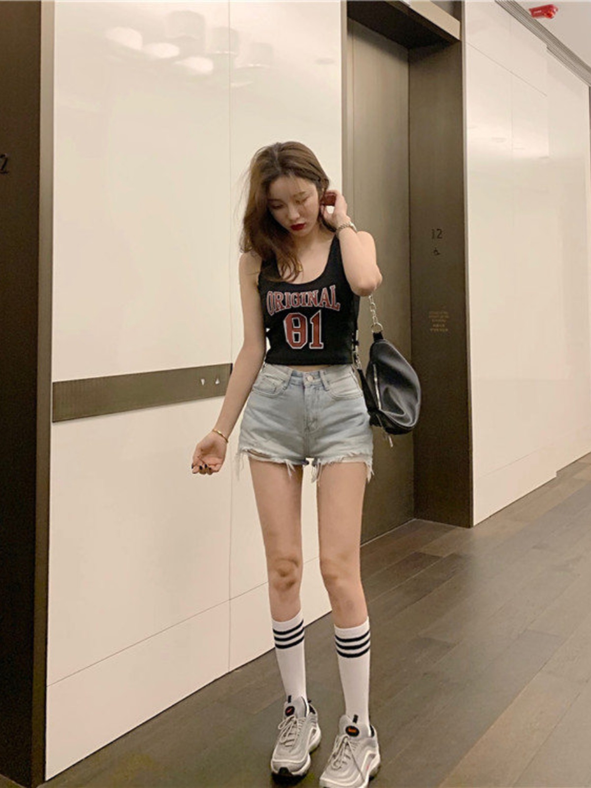 Cropped Sleeveless Jazz Dance Top with Midriff-Baring Design and Letter Jazz Print - Trendy Y2K Dancewear Cropped Sleeveless Jazz Dance Top with Midriff-Baring Design and Letter Jazz Print - Trendy Y2K Dancewear