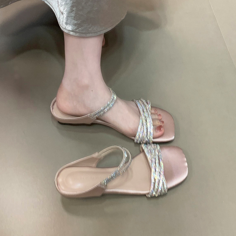 Crystal-Embellished Open-Toe Sandals for Women - Elegant One-Strap Flip-Flops in Celebrity Style, Perfect for Summer and Evening Wear