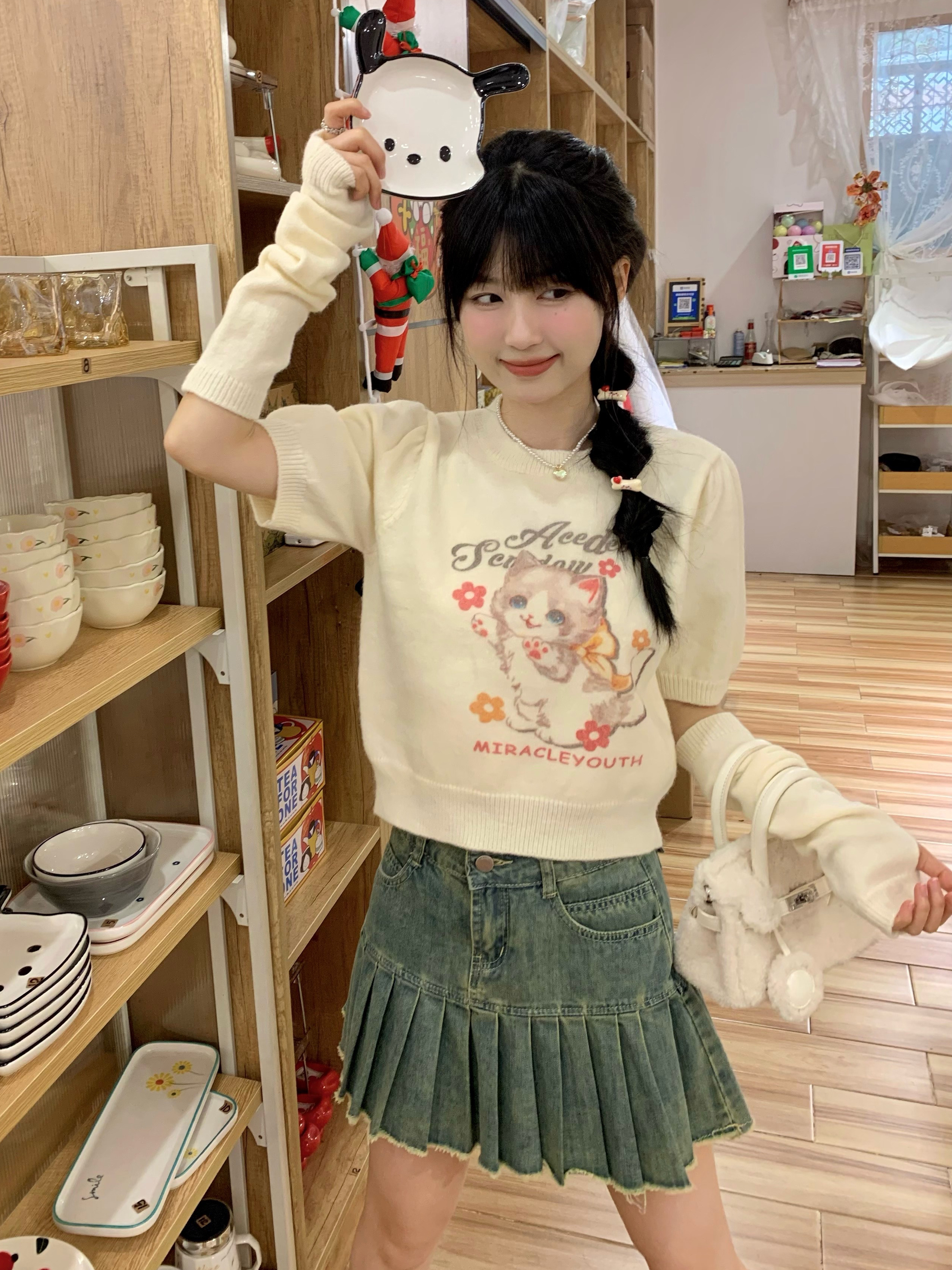 Cute Cat Print Short Sleeve Knitted Top for Women - Slimming Early Autumn Style, Youthful Sweet Girl Fashion