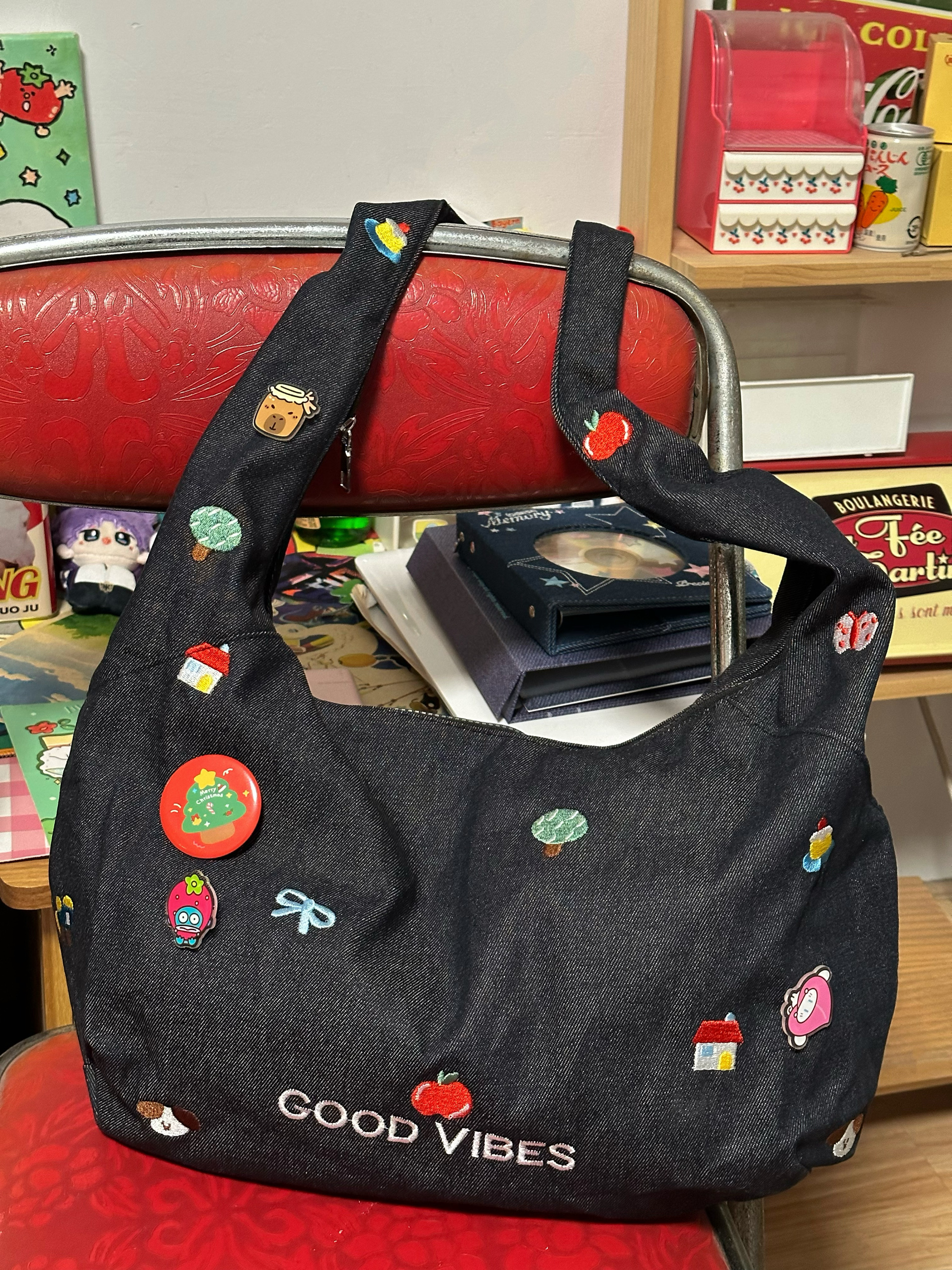 Cute Embroidered Denim Women's Crossbody Bag, Stylish Shoulder Commuter Bag for Students, Trendy Ins Fabric Design