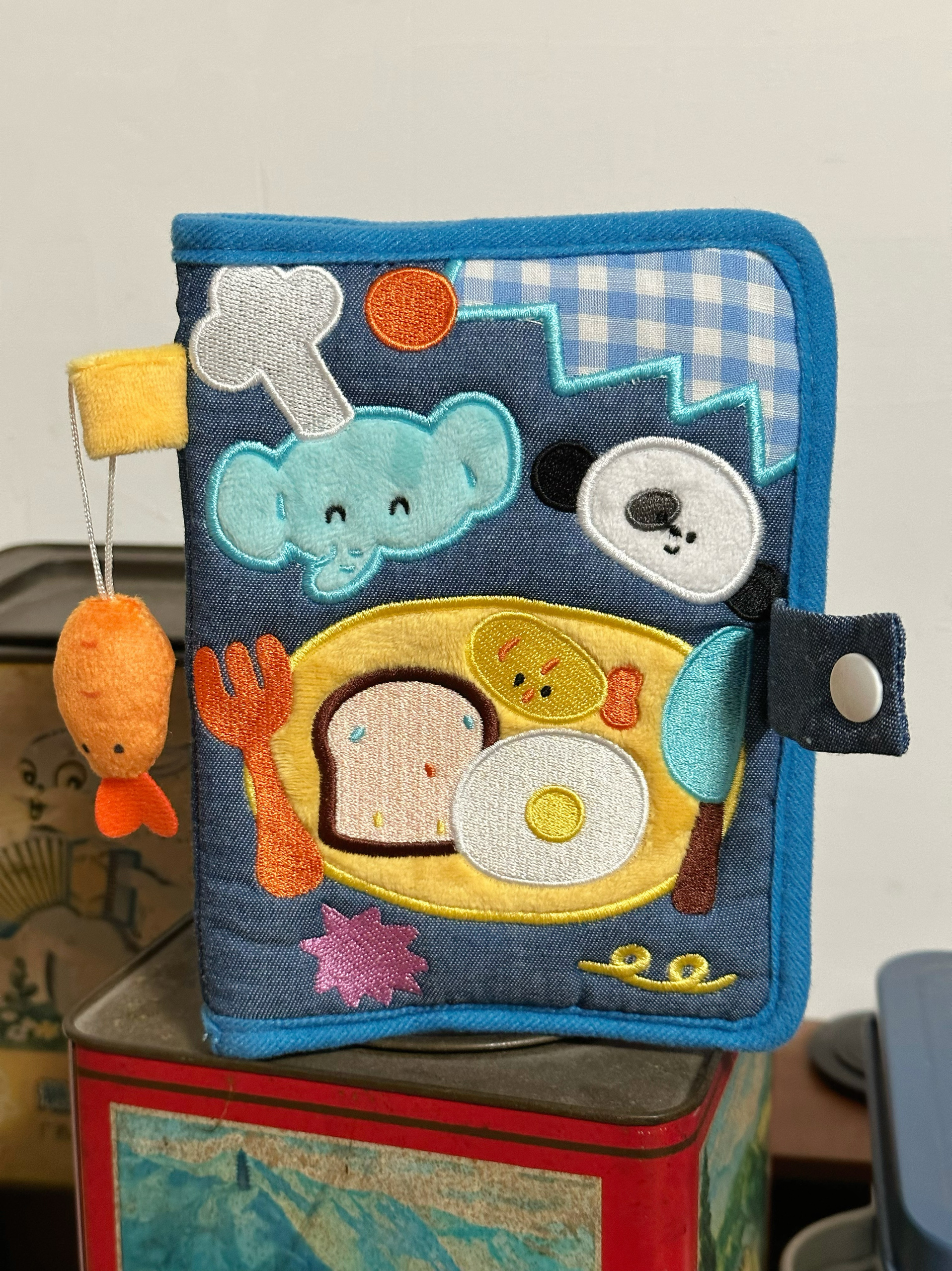 Cute Puppy Cartoon Passport Holder & Document Bag - Original Illustration Design Small Planner & Coin Purse, Ideal for Travel & Organization