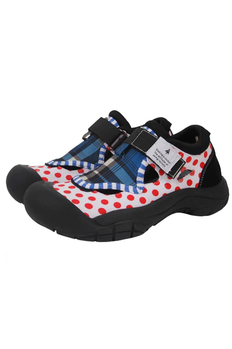 Cute Summer 2025 Women's Velcro Dad Shoes - Stylish Outdoor Niche Sports Footwear for Trendy Fashion Enthusiasts