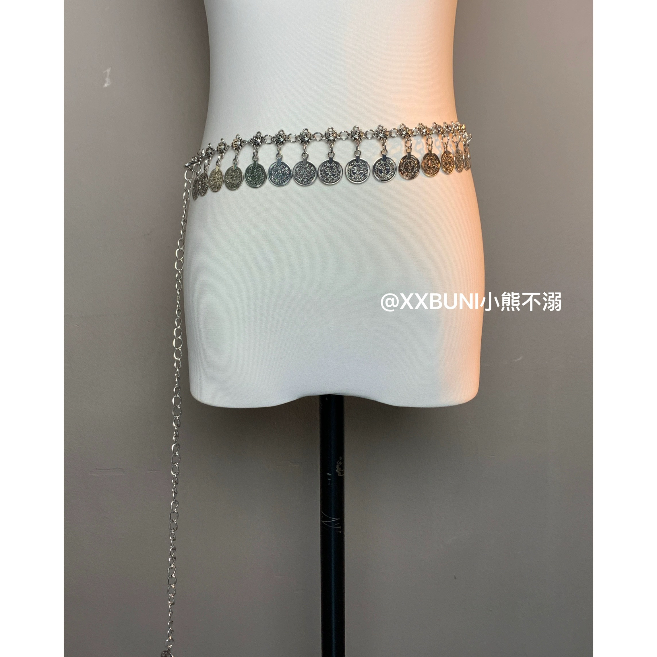 Dark Blue Leopard Print Jazz Dance Vest with Black Drawstring Pants for Women - Stylish Dancewear for Jazz and Performance Dark Blue Leopard Print Jazz Dance Vest with Black Drawstring Pants for Women - Stylish Dancewear for Jazz and Performance