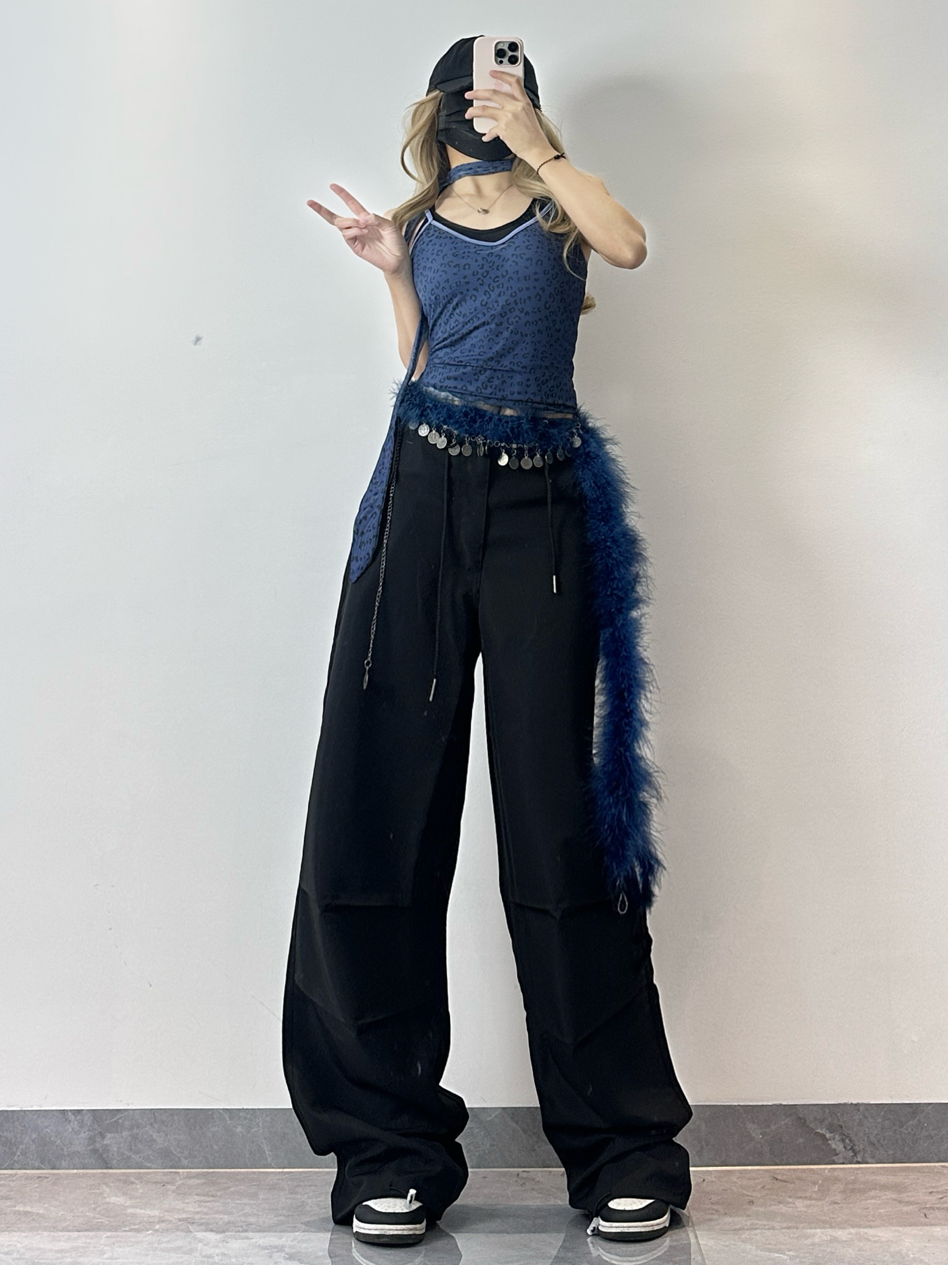 Dark Blue Leopard Print Jazz Dance Vest with Black Drawstring Pants for Women - Stylish Dancewear for Jazz and Performance Dark Blue Leopard Print Jazz Dance Vest with Black Drawstring Pants for Women - Stylish Dancewear for Jazz and Performance