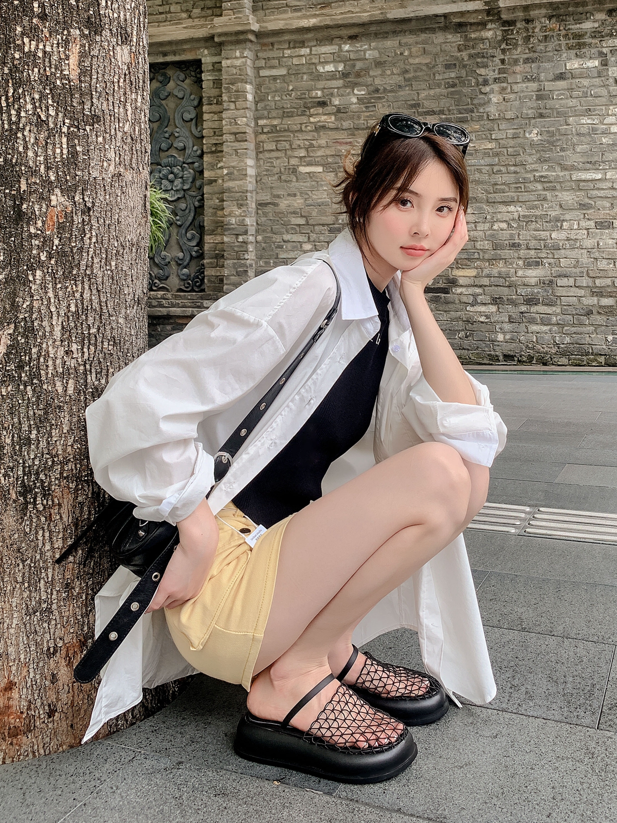 Dark Night Elf Metal Mesh Half Slippers for Women - Hollow Breathable Thick-Soled Closed-Toe Slides in European and American Style Dark Night Elf Metal Mesh Half Slippers for Women - Hollow Breathable Thick-Soled Closed-Toe Slides in European and American Style