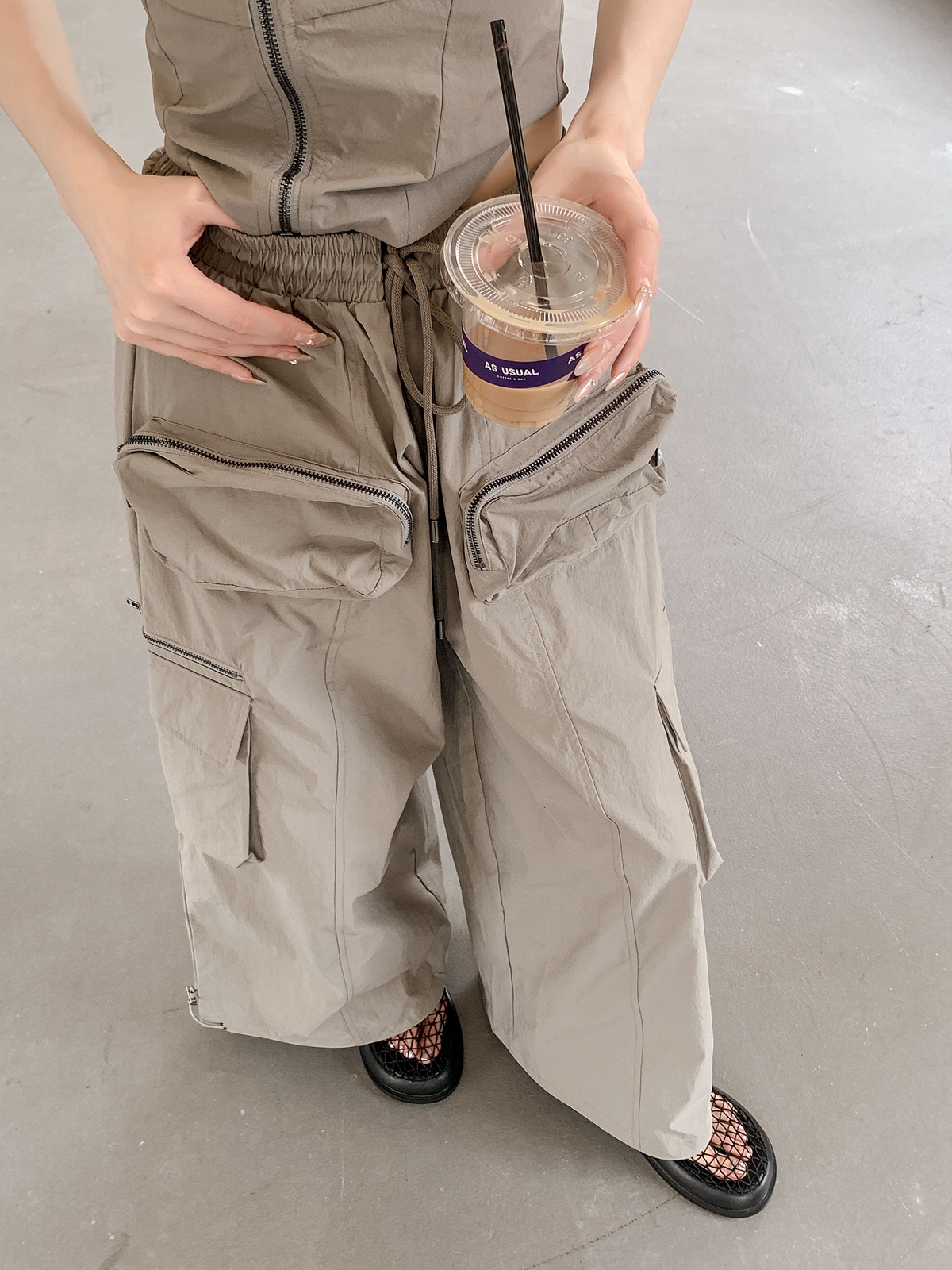 Dark Night Elf Metal Mesh Half Slippers for Women - Hollow Breathable Thick-Soled Closed-Toe Slides in European and American Style Dark Night Elf Metal Mesh Half Slippers for Women - Hollow Breathable Thick-Soled Closed-Toe Slides in European and American Style