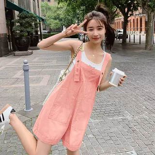 Dopamine Green Denim Overalls for Women - Trendy Summer Style 2025, Stylish Niche Work Shorts with Age-Reducing Appeal Dopamine Green Denim Overalls for Women - Trendy Summer Style 2025, Stylish Niche Work Shorts with Age-Reducing Appeal