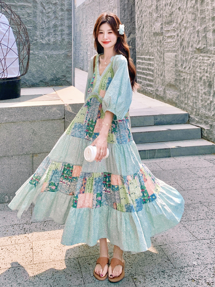 Dopamine Green Floral Patchwork V-Neck Maxi Dress for Women, Unique Loose Fit, Stunning Vacation Ankle-Length Style Dopamine Green Floral Patchwork V-Neck Maxi Dress for Women, Unique Loose Fit, Stunning Vacation Ankle-Length Style