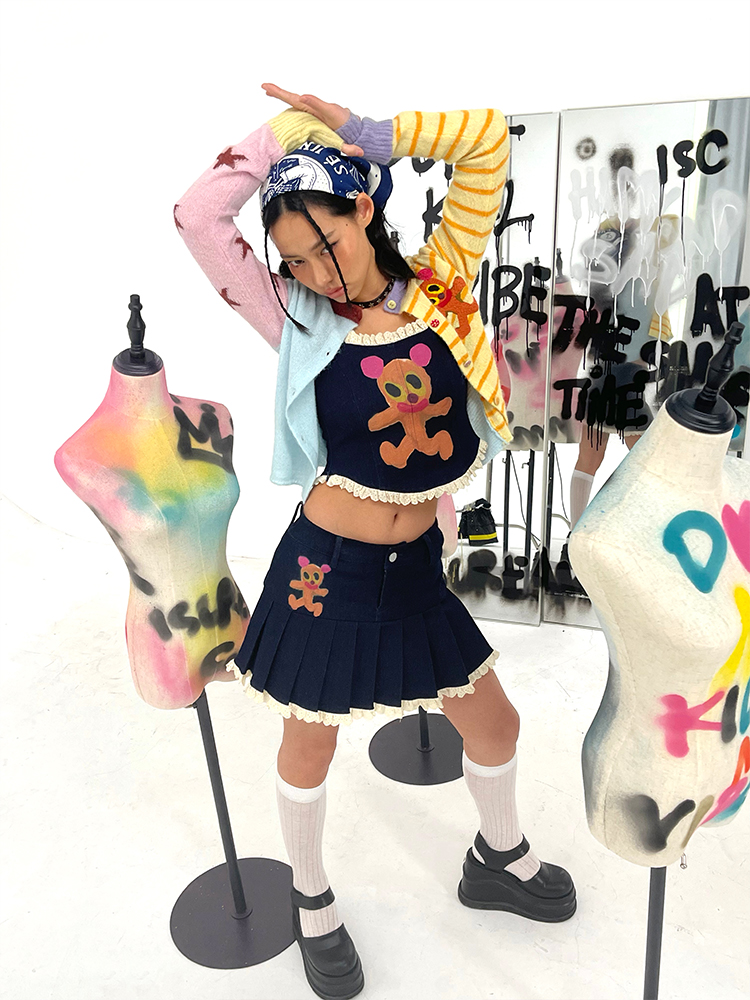 Dopamine Yellow and Blue Color-Block Knitted Cardigan Sweater - Thin Outerwear for Y2K and Casual Style Dopamine Yellow and Blue Color-Block Knitted Cardigan Sweater - Thin Outerwear for Y2K and Casual Style